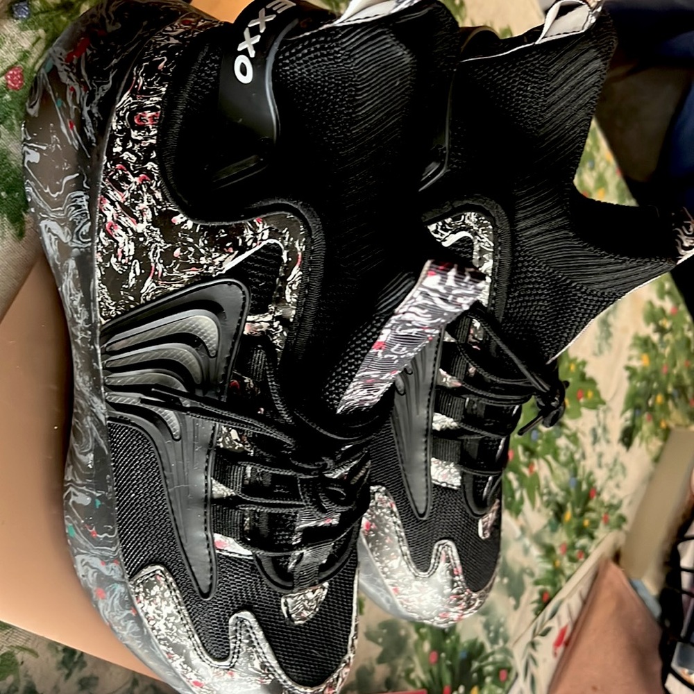 Mens brand new sneakers